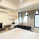 Cozy Studio Room At Pollux Chadstone Apartment By Travelio